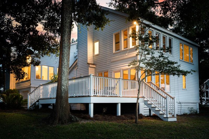 17 Oyster Row, Isle Of Palms, SC 29451