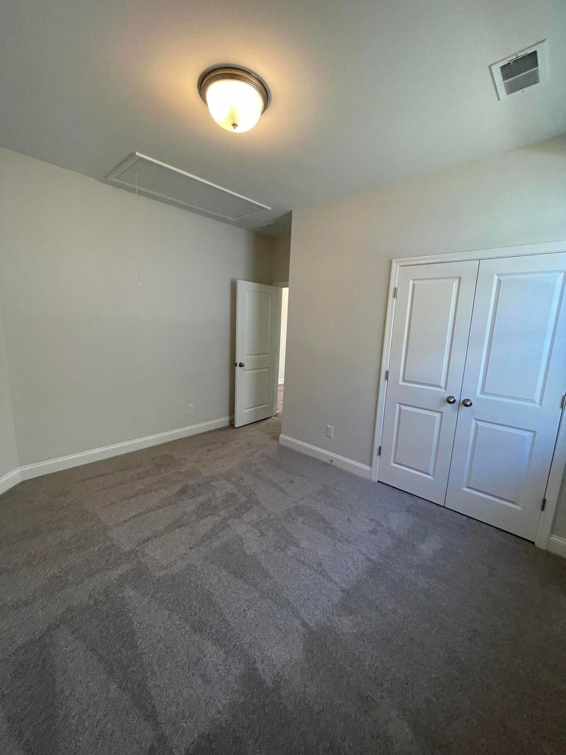 678 Black Pine Rd, Moncks Corner, SC 29461