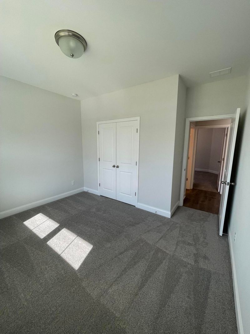 678 Black Pine Rd, Moncks Corner, SC 29461
