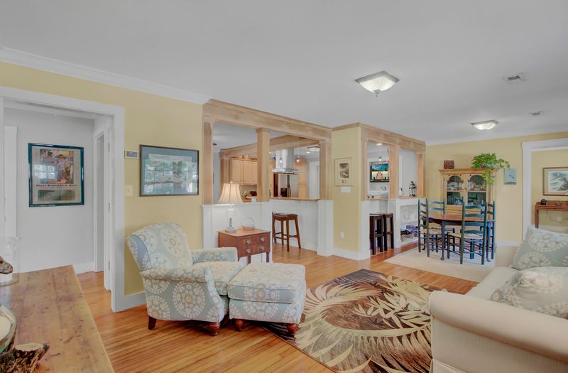 1466 Barbara St, Mount Pleasant, SC 29464