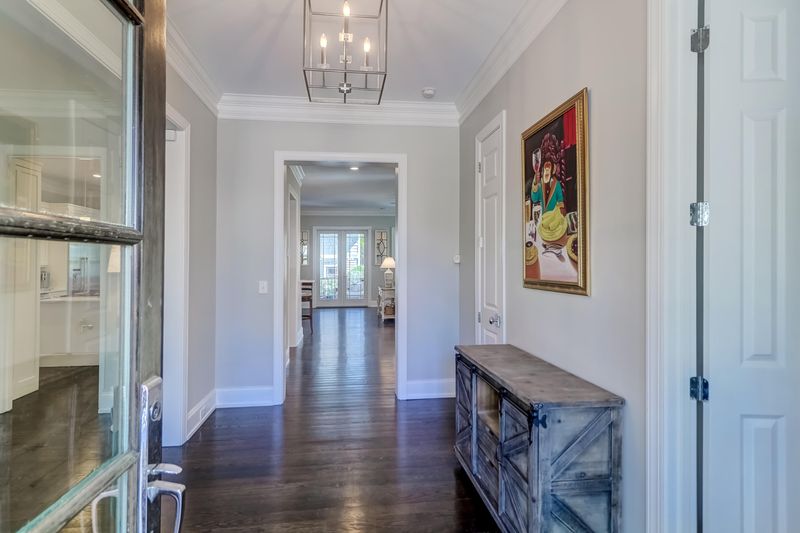220 King George St, Daniel Island, SC 29492