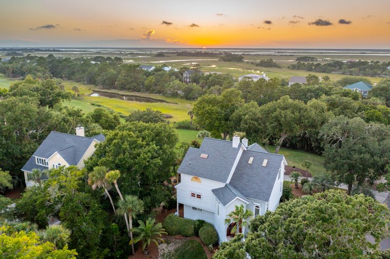 58 Seagrass Ln, Isle Of Palms, SC 29451
