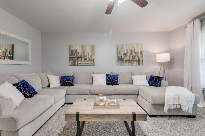 104 Six Iron Ln, Summerville, SC 29483