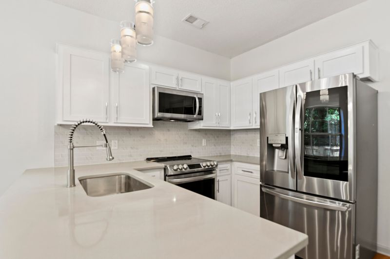 309 Stefan Dr, Charleston, SC 29412