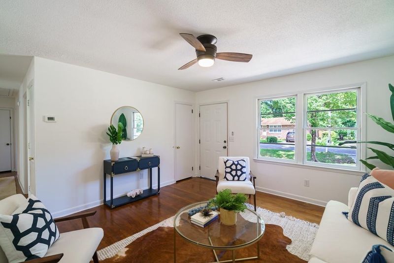 127 Englewood Rd, Goose Creek, SC 29445