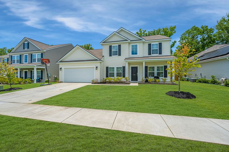 548 Mountain Laurel Cir, Goose Creek, SC 29445