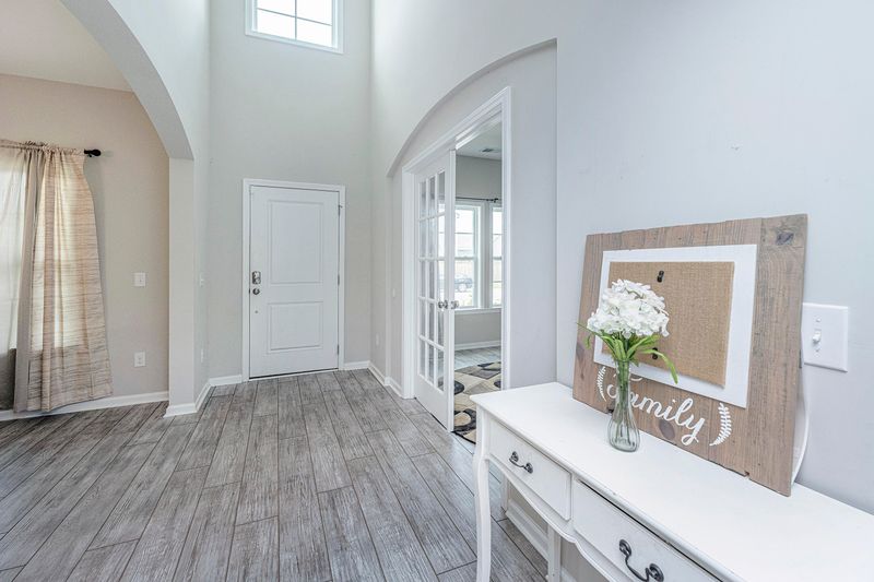 548 Mountain Laurel Cir, Goose Creek, SC 29445
