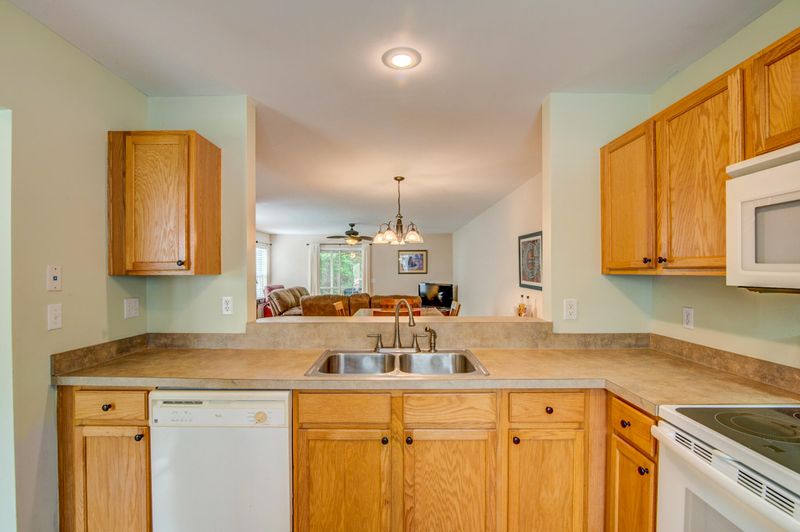 1239 Island Club Dr, Charleston, SC 29492