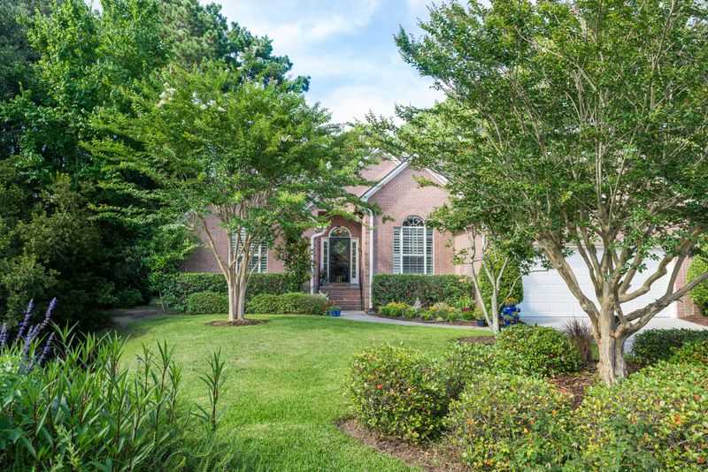 1457 Waterside Ct, Mount Pleasant, SC 29464