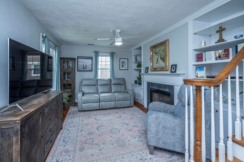 47 Yeadon Ave, Charleston, SC 29407