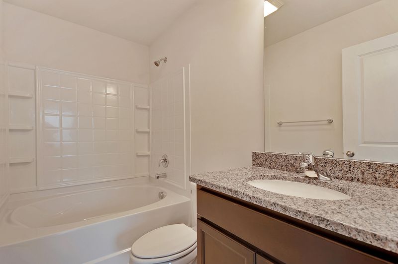7800 Park Gate Dr, North Charleston, SC 29418