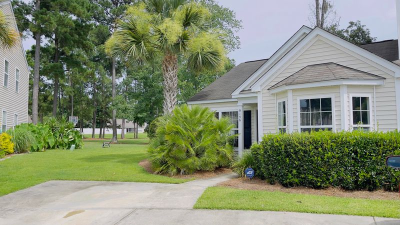 9156 Maple Grove Dr, Summerville, SC 29485
