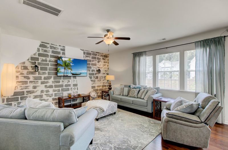 655 Silver Moss Dr, Moncks Corner, SC 29461