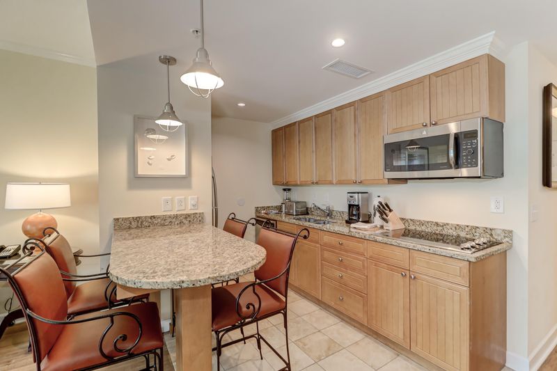 5802 Palmetto Dr #B-312, Isle Of Palms, SC 29451