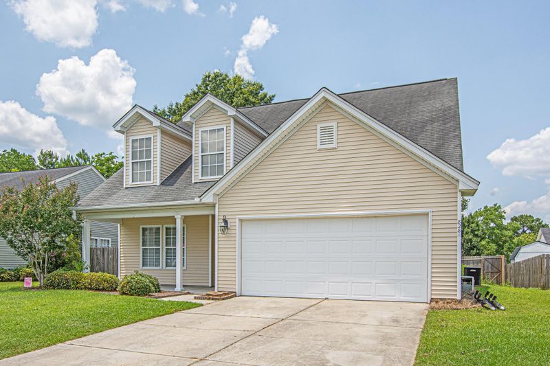 8281 Little Sydneys Way, North Charleston, SC 29406