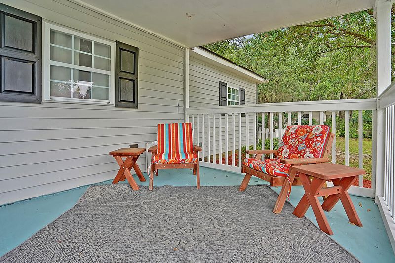 1703 Tomoka Dr, Charleston, SC 29407