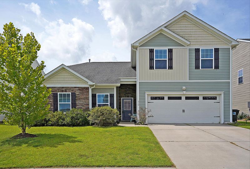210 Weeping Cypress Dr, Moncks Corner, SC 29461