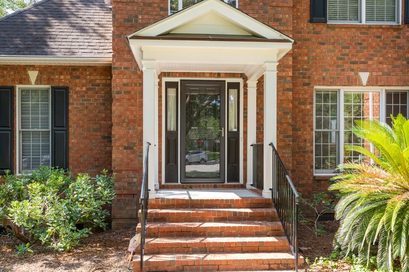 847 Treasury Bend Dr, Charleston, SC 29412