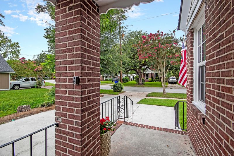 5 Lyttleton St, Charleston, SC 29407