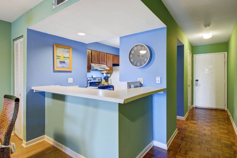 51 Mariners Cay Dr, Folly Beach, SC 29439