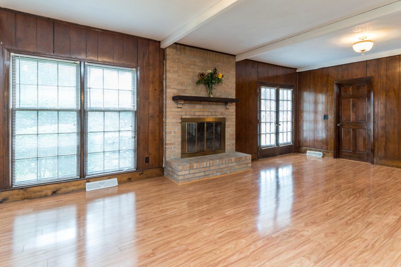 2589 Delhi Rd, North Charleston, SC 29406