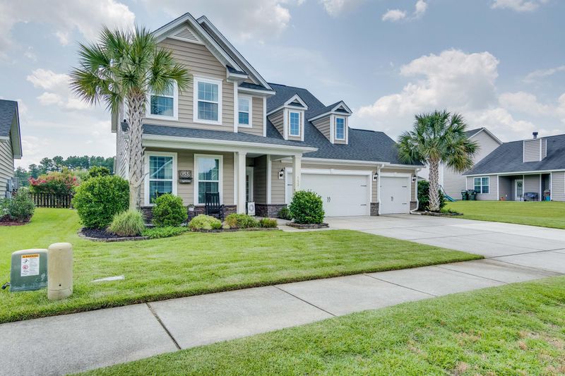 153 Royal Star Rd, Summerville, SC 29486