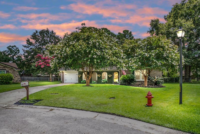 107 Hampton Ct, Goose Creek, SC 29445