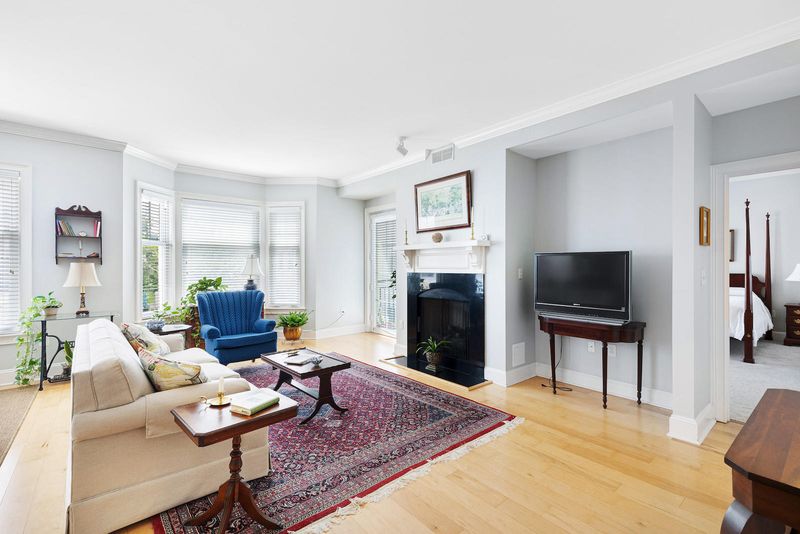 498 Albemarle Rd #309, Charleston, SC 29407