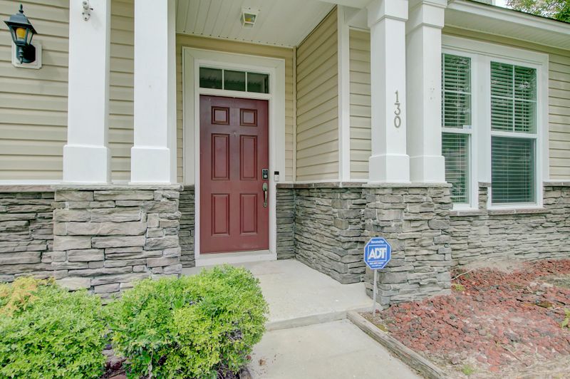 130 Shadybrook Dr, Summerville, SC 29486