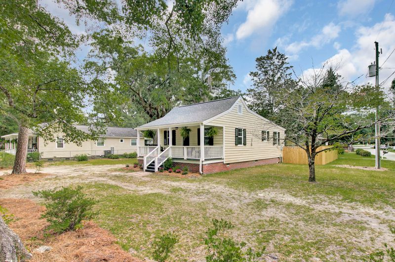 302 Rutherford St, Summerville, SC 29483