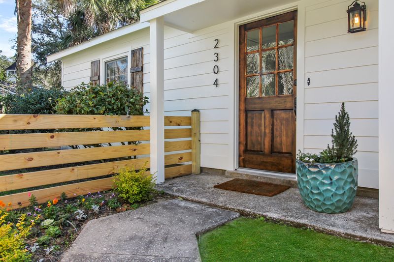 2304 Hartnett Blvd, Isle Of Palms, SC 29451