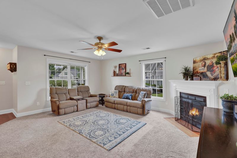 100 Candlewick Ct, Moncks Corner, SC 29461