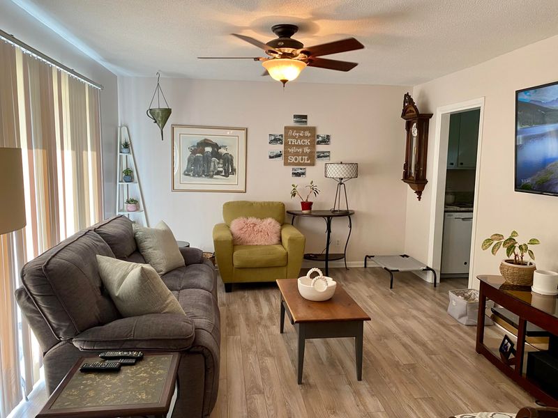 102 Mellard Dr, Goose Creek, SC 29445