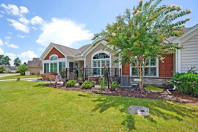 211 Village Stone Cir, Summerville, SC 29486