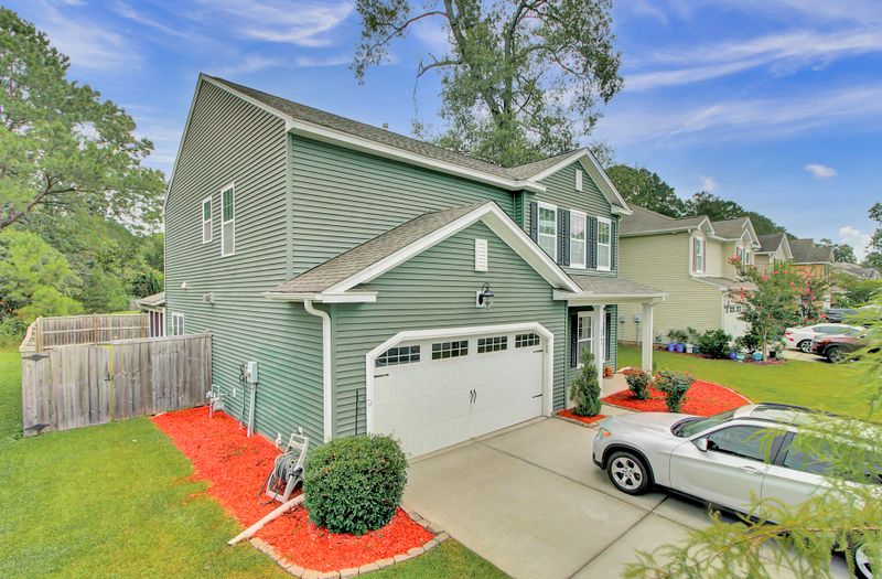 8460 Rice Basket Ln, North Charleston, SC 29420