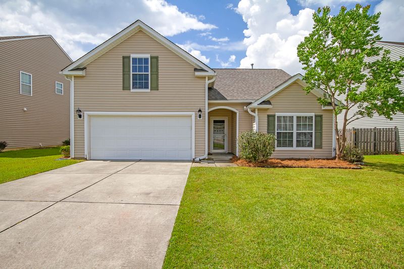 8004 Henderson Rd, Summerville, SC 29483