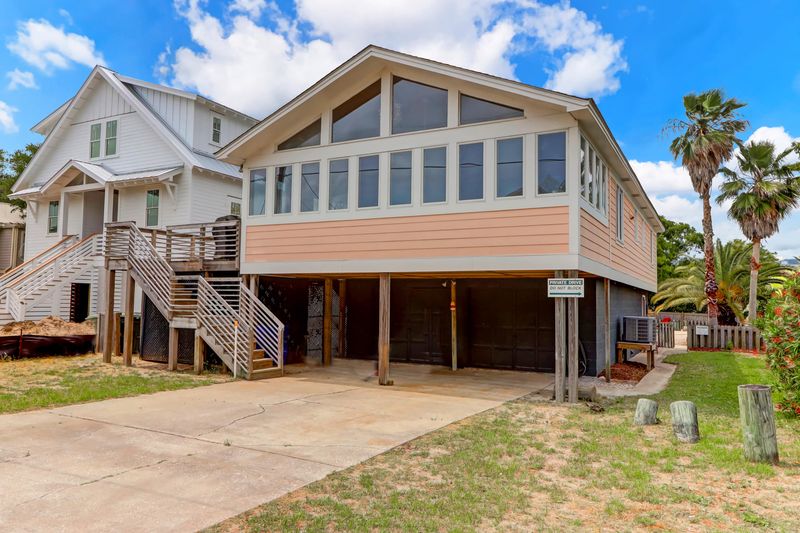 617 Carolina Blvd, Isle Of Palms, SC 29451