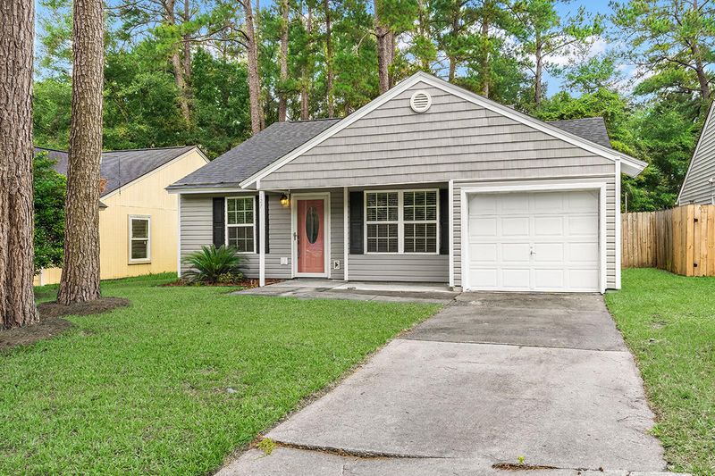 127 Robert Dr, Ladson, SC 29456