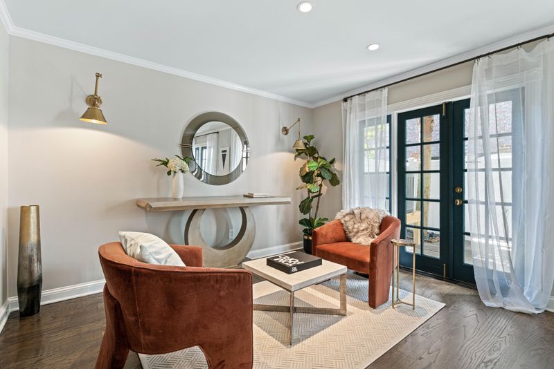 120 Queen St, Charleston, SC 29401