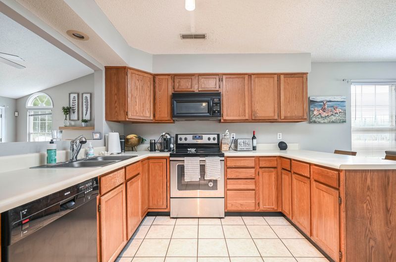 2136 Presidio Dr, Mount Pleasant, SC 29466