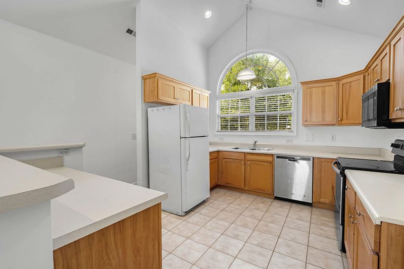 2861 Summertrees Blvd, Johns Island, SC 29455