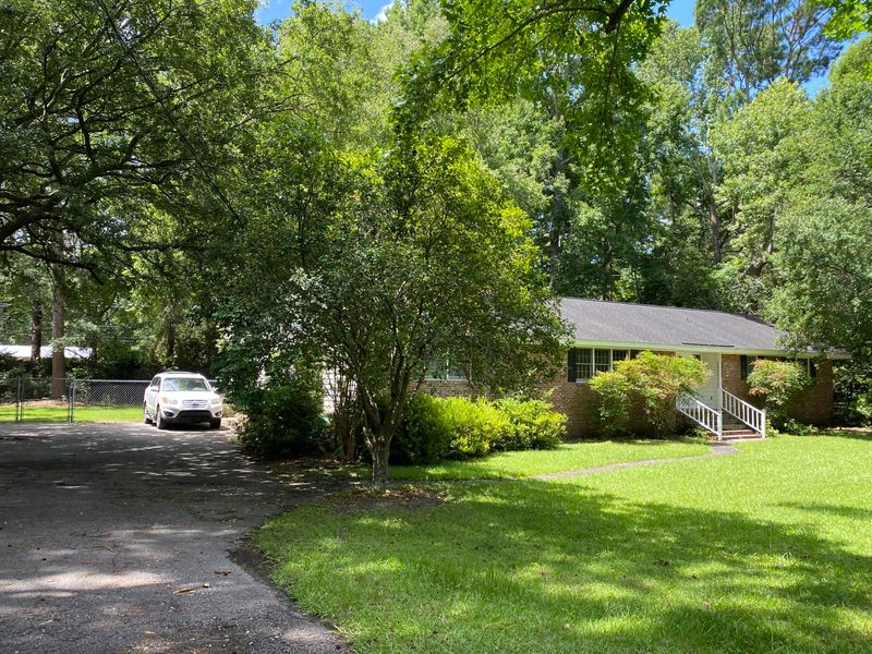 115 Reynolds Rd, Summerville, SC 29483