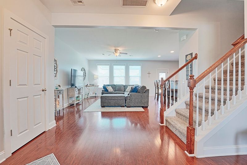 546 Mcenery Aly Al, Charleston, SC 29412