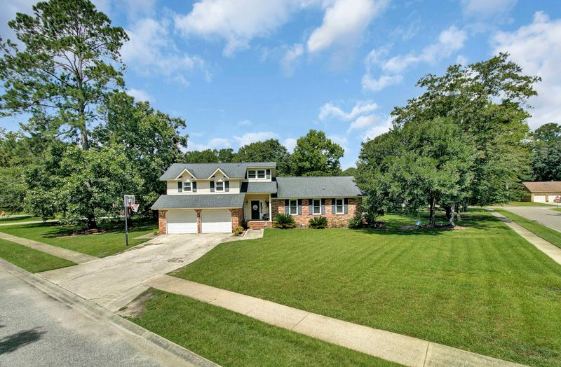 108 Kendall Ct, Goose Creek, SC 29445