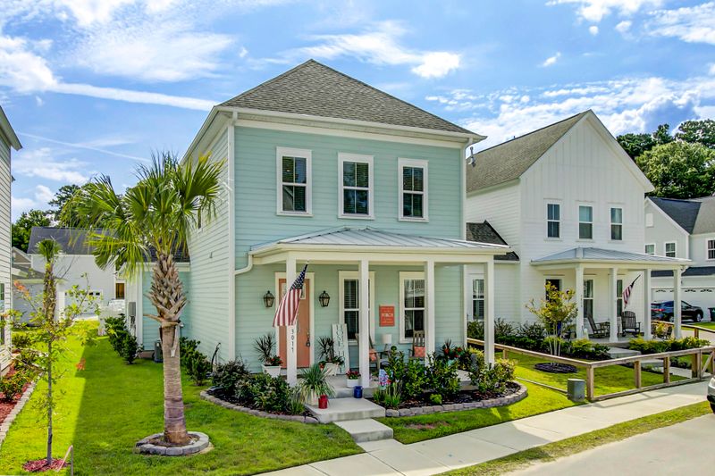 3017 Evening Tide Dr, Hanahan, SC 29410