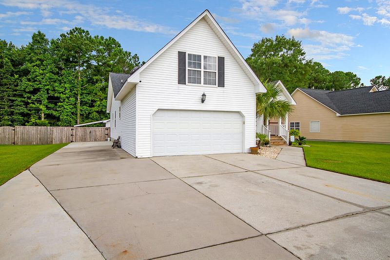 213 Cane Break Ln, Goose Creek, SC 29445