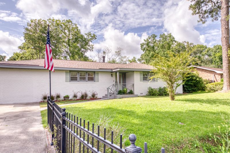 1426 Pooshee Dr, Charleston, SC 29407