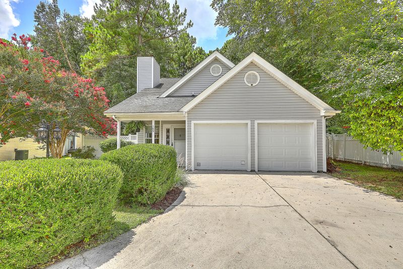 105 Palm Ct, Summerville, SC 29486