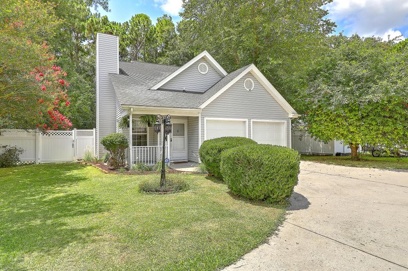 105 Palm Ct, Summerville, SC 29486