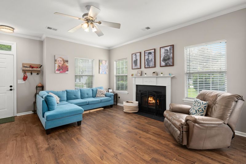 118 Hearthstone Cir, Goose Creek, SC 29445